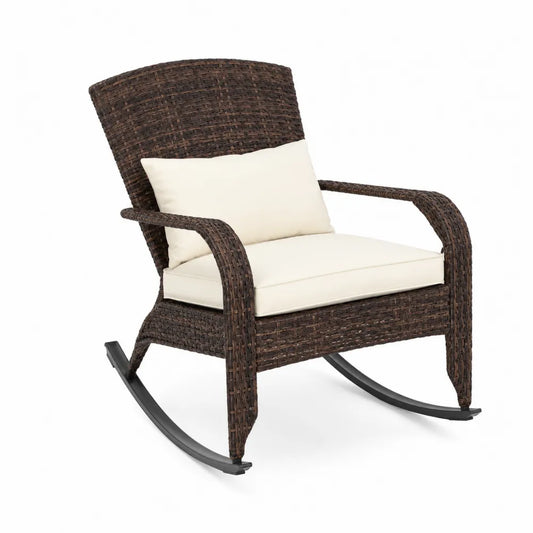 Poltrona a dondolo in rattan con cuscini in poliestere crema